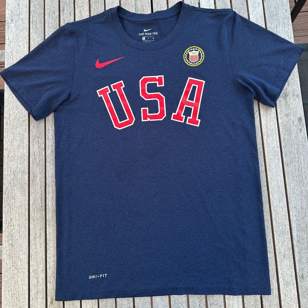 NAVY BLUE NIKE TEAM USA  BLOCK SHORT SLEEVE T SHIRT Size:S